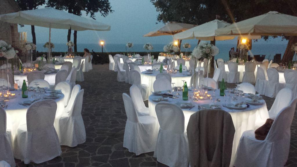 Villa Ristorante Country House Isolabelgatto à Fano Extérieur photo
