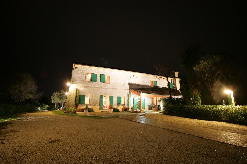 Villa Ristorante Country House Isolabelgatto à Fano Extérieur photo