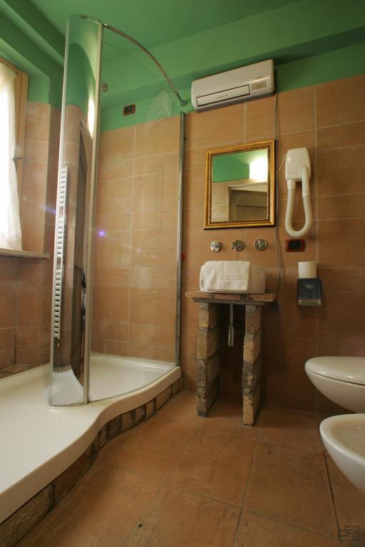 Villa Ristorante Country House Isolabelgatto à Fano Chambre photo